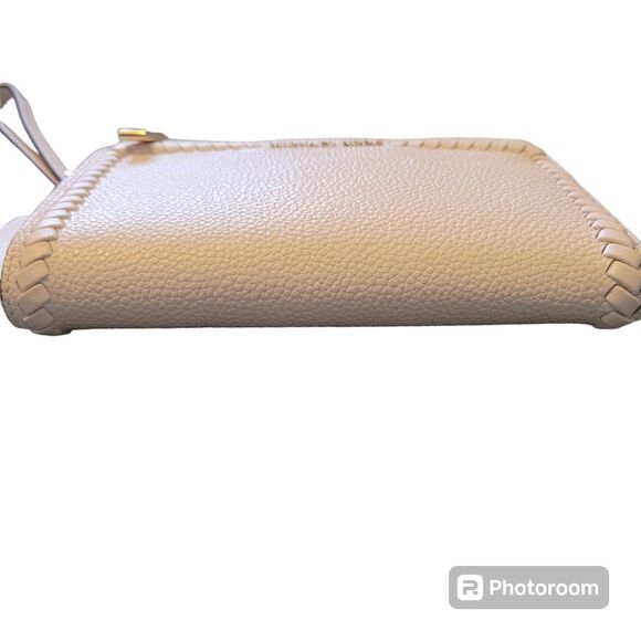 NWT Michael Kors Optic White Wristlet - Picture 6 of 9
